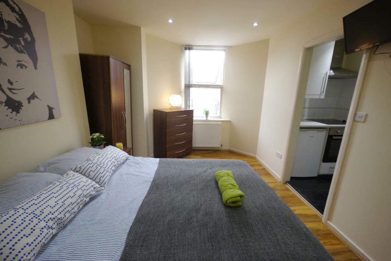 Accommodation Лондон Екстериор снимка