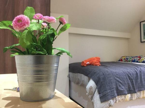 Accommodation Лондон Екстериор снимка